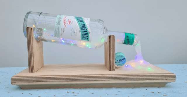 Menthe-Pastille - 0,7l Flaschen Tischdeko mit RGB LED